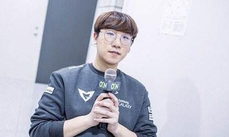 霍伊伦德：从曼联到那不勒斯的传奇转变