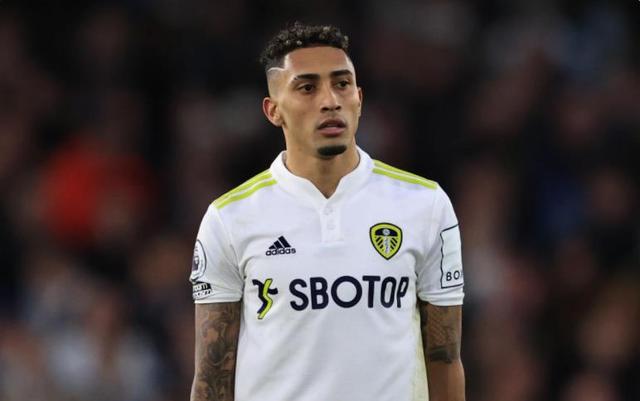 拜仁对阵圣保利全场3次射门中柱：卡尔2次、凯恩1次